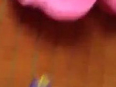 [自拍露臉]害羞小女友，一直遮臉不給拍！圓潤小籠包看起來超誘人，結果後面還是被看光光（有影）