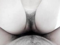 [自拍露臉]「插後面好不好」女學生放假，帶回家裡就是要啪啪！傻傻的讓我無套就進去（有影）