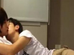 [自拍露臉]女女戀玩啪啪，女友清純又可愛～（有影）