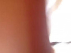 情侶玩肛塞！女友被『千年殺』～快速抽動讓她吃不消：輕點輕點～我會被你操死的（有影）