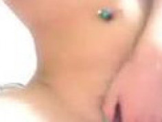 正妹護士深夜睡不著～拍摳摳片給男友被外流（有影）