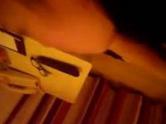 [自拍微露]女友演技超好～後入啪啪不會喘！跟朋友聊得很開心（有影）