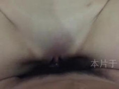 光禿禿小白虎，嫩嫩的好起來好可口！發狠一直進攻～喘息聲好誘人 （有影）