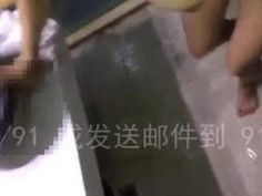 [自拍微露]浴室無套狂插小護士，高潮失禁一直滴！最愛口爆（有影） - 1