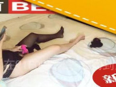 「我想要你插我」視訊妹和ＶＩＰ一對一私訊～上下全露近距離特寫！（有影）