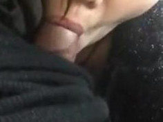 超騷的女友心情特別好一上車就開始舔