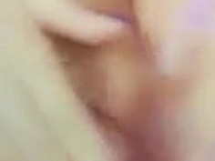 [視訊特寫]火辣直播，敏感系大學生各種道具輪流玩～淫液噴泉爆發：等一下給你們看！（３影） - 3