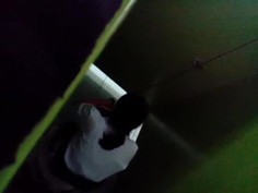 แอบถ่ายนักเรียนคอนแวนต์เข้าห้องน้ำ