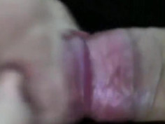 公司趁著中午午休時間部門經理與露臉長發少婦女下屬辦公室操一炮特意穿個黑絲開襠說話都細聲細語