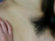 真實自拍19-性格外向的台灣美女出外遊玩時又一次被同行的朋友弄暈後各種蹂躪啪啪,雞巴上還帶了個道具!