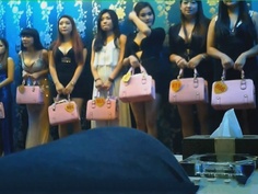 直擊土豪才進得去…高級休閒會所！極品妹一排任跳選 隨便一個都「功夫好到不行」