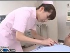 日本の毛深い看護婦は彼女の患者を性交させる - More at Elitejavhd.com