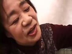 【無修正】松田セイ 還暦美熟女を玩具で愛撫してからいぶし銀なフェラ抜きを味わい、使い古されたまんこを鬼はめ！