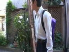 とても巨乳で美人な母親と一緒にお風呂に入るマザコン息子！勃起してしまったチンポをお口で鎮めてもらいます。