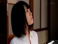 身長144cmの小柄で可愛い新人女優のAV処女作！小っさいマ〇コに巨根を入れて何度もイカせるＳEＸ！（デビュー）