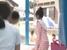 【MM号】サークル仲間の男女をマッサージのモニターと称して二人きりにさせると… 八ッ橋さい子