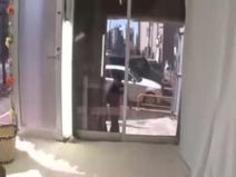 xvideosまとめ: 媚薬を飲まされた素人の人妻が軽いマッサージにも体をビクつかせて過剰反応！一気にマンコを責められ潮吹きしっぱなしの連続アクメイキ！