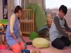 「私も子供が欲しい！」保育園で�...