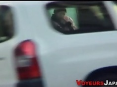 パンツの下のアジアの指