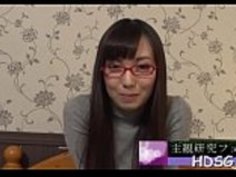 法的年齢のティーンエイジャーは二重のチームになります