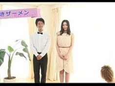 ふわふわの毛皮のパイと恋人は雄鶏を吸う