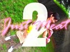 【無料エロ動画】【キチガイ襲うMOVIE】キチガイに難癖付けられた保母さんがペニス2本で輪姦されて号泣オーガズム・・・