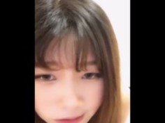 看着年龄不大挺萌的美女主播全裸漏逼道具尾巴插BB大秀