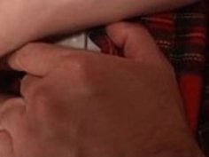 素敵な十代の日本の女の子は、角質タイトなマフィンがいじめる