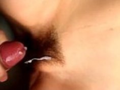 角質のジャップ看護師は、彼女のお尻に大きな負荷がかかる