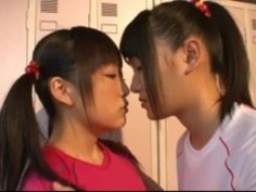 レズビアン・ガールズ・キス22