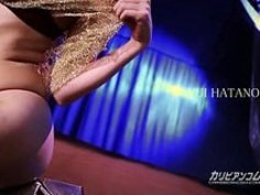 ハタノ・ユイは新郎新婦を作る