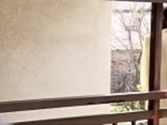 アジアの女性は、元の夫との熱いセックスを持っています。