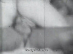 若いカップルは、クイックファック（1950ヴィンテージ）を取得します