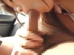 タクシーで車のフェラチオ、口で支払う