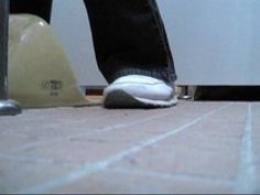 和式トイレで若い娘たちのしゃがみ排泄を前から上から後ろから覗き放題