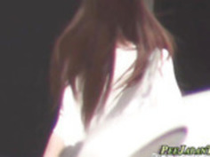 日本の女の子の公共おしっこ