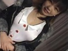 毛深い日本のふしだらな女は、カムに犯されます