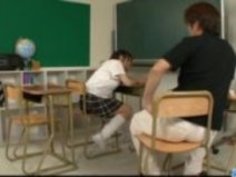 学校でユーリ平山巨乳女子高生のクソ