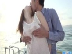 エッチなひかりは素晴らしいポルノショーの中で作る開始します