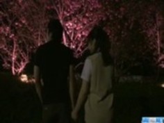 花穂は彼女のタイトな穴に全体のコックを持つ大好き