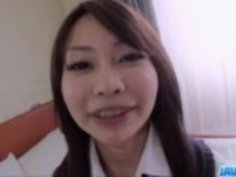 さくらアンナは、野生の性交前にコックを吹きます