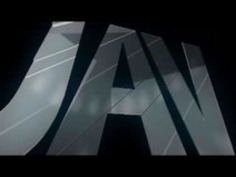 Asain熱い熟女は、いくつかのセクシーなソロ活動のために裸になります