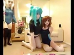 着ぐるみとビキニ