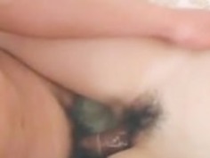 アジアの女神小澤マリアは、コックを吸って、激しくセックスされま​​す！