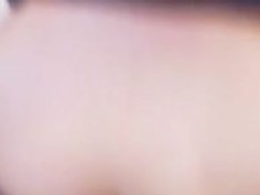 おもちゃで生の性交のインタビューを取って日本の十代