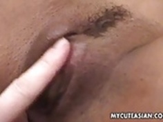 クローズアップで男を吸っアジアのスーパーホットふしだらな女