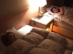 低俗なあかり君島沿っクソ瞬間を指