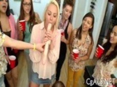 最高に良いレズビアンのポルノビデオ