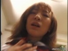 かわいい日本の女性は、その毛むくじゃらの女は、彼女の男に犯さ