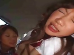2毛深いAsianTeensクソと車の中で潮吹き